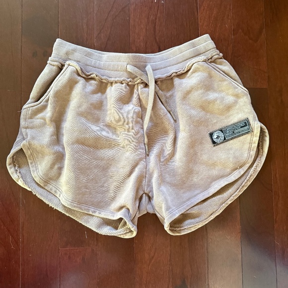 Alphalete Other - Alphalete shorts